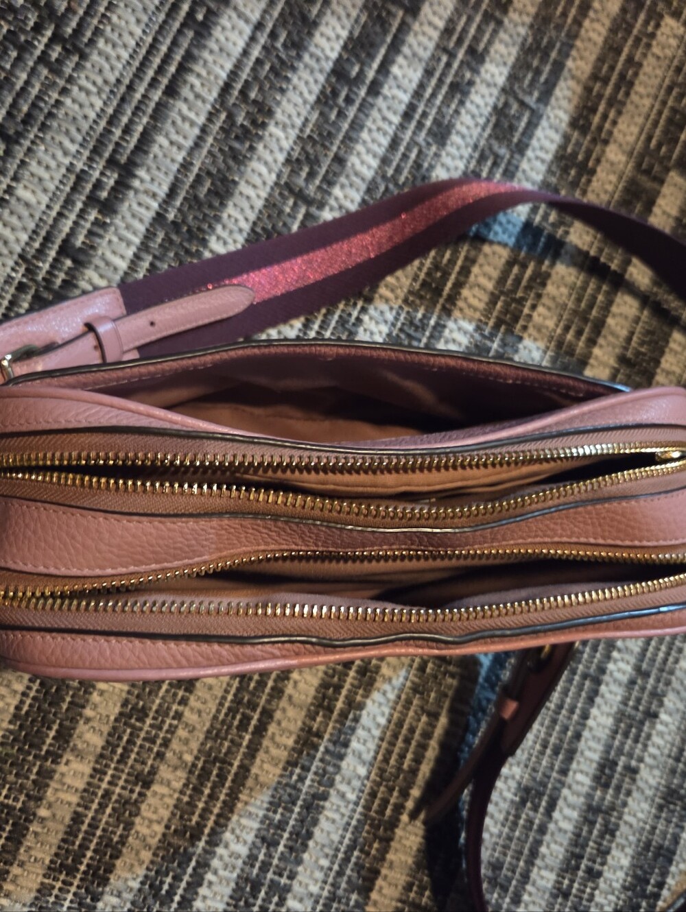 Coach Jes C5805 Pink Gold Pebbled Leather Camera Crossbody Bag Reversible Strap - Picture 9 of 16